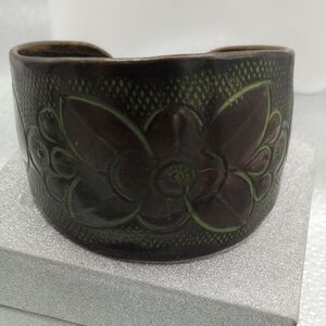 Bronze Floral Carved Cuff Bracelet B302